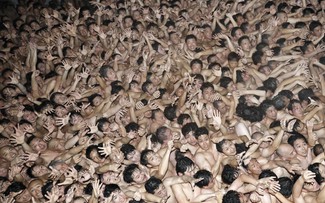 Hàng ngàn nam giới Nhật Bản tham gia ‘lễ hội khỏa thân’, 6 người nhập viện