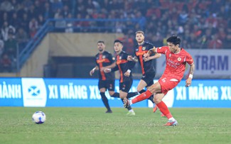 Văn Hậu lập siêu phẩm giúp đội Công an Hà Nội ngược dòng đánh bại CLB Thanh Hóa