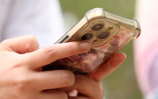 Giá smartphone tăng mạnh, ốp lưng đang trở thành phụ kiện cấp thiết