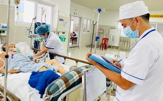 Về nhà cho kịp tết: Ca trực đêm 30