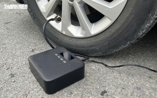 Bơm áp suất lốp như thế nào khi lái ô tô đường dài về quê dịp tết?
