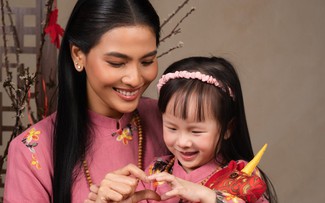 'Mỹ nhân ăn chay' Trương Thị May công khai con gái