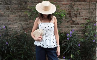 Bí quyết diện họa tiết chấm bi sang mà không sến