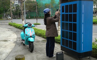 Đổi pin xe điện - 'đũa thần' cho giao thông xanh thời biến động xăng dầu