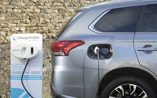 Lưu ý gì khi sử dụng ô tô hybrid cắm sạc ngoài?