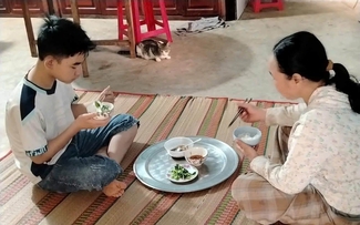 Cậu học trò chạy thận từng tháng, cơm rau vẫn mơ làm bác sĩ