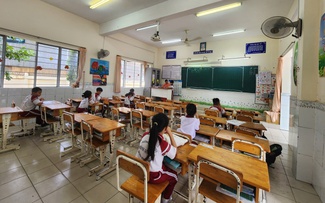 Sáng nay 220 học sinh Trường tiểu học Bình Quới Tây, TP.HCM nghỉ học