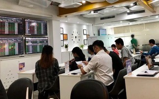 Giao dịch chứng khoán phái sinh nộp thuế thu nhập cá nhân 0,1%