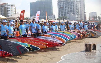 Phố biển Quy Nhơn sặc sỡ sắc màu trong giải đua thuyền sup