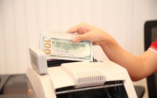 Giá USD hôm nay 19.4.2026: Sụt giảm ngược chiều euro, yen Nhật