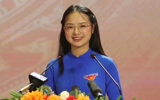 Nữ sinh Hà Tĩnh gây 'sốt' mạng xã hội với bài phát biểu đầy khí chất