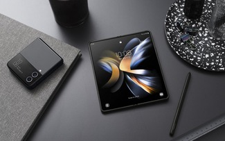 Những điều cần lưu ý trước khi xuống tiền mua điện thoại gập