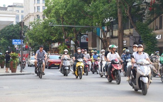 Lập vành đai xanh hạn chế xe xăng tại Hà Nội: Không nên trì hoãn