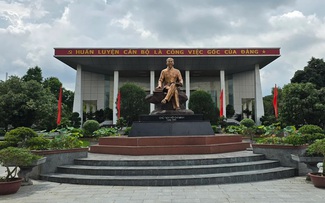 Giữ cho lòng mình luôn 'trong' như suối nguồn đạo đức Hồ Chí Minh