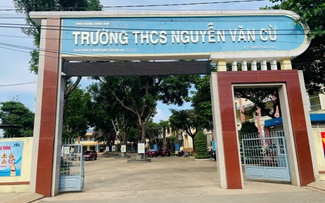 Học sinh lớp 8 dùng rìu tấn công bạn học trong lớp