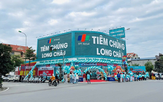 Bác sĩ Long Châu kể lại khoảnh khắc 'tranh thủ từng giây' cứu nguy bé bị sặc sữa