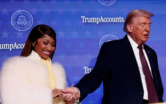 Nicki Minaj bị 'ném đá' vì chúc mừng sinh nhật Tổng thống Donald Trump