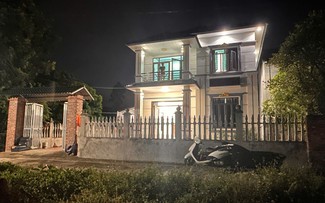 Tự tử sau khi chém chết nhân tình cùng 2 con