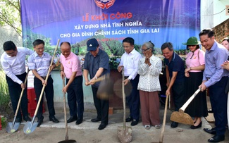 Hội doanh nhân trẻ Việt Nam trao 2 nhà tình nghĩa tại Gia Lai