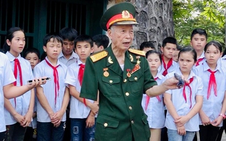 Vĩ đại trong cống hiến, bình dị trong đời thường làm nên tầm vóc La Văn Cầu