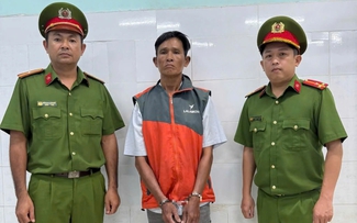 TP.HCM: Bắt tài xế xe công nghệ chuyên cướp giật vé số của người nghèo