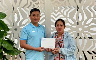 Báo Thanh Niên chuyển gần 500 triệu đồng của bạn đọc giúp nhiều hoàn cảnh khó khăn
