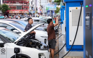 Làn sóng chuyển sang xe điện tại Việt Nam