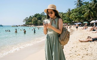 Lý do màn hình smartphone đắt tiền vẫn 'xuống sắc' khi ở dưới nắng