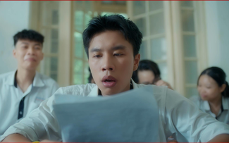 Con trai nghệ sĩ Vân Dung đóng chính phim giờ vàng sau 'Đi giữa trời rực rỡ'