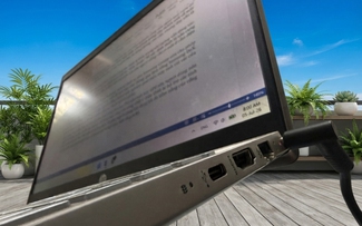 Đừng lãng phí cổng USB-C trên laptop Windows