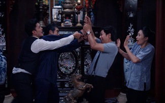 'Nợ đời vay trả': Đưa khán giả trở lại với thói quen xem phim xưa