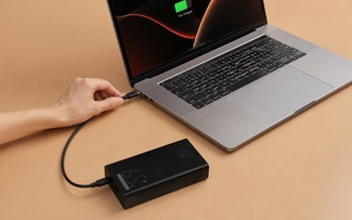 Có nên sạc laptop bằng pin dự phòng?