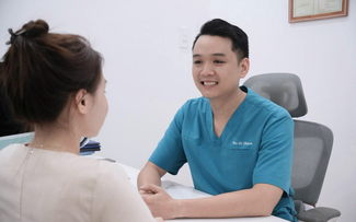 Bác sĩ Trương Công Gia Thịnh: Sửa đôi mắt - Chạm cuộc đời