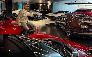 Cristiano Ronaldo bất ngờ khoe garage siêu xe 'khủng', quy tụ loạt Ferrari, Bugatti