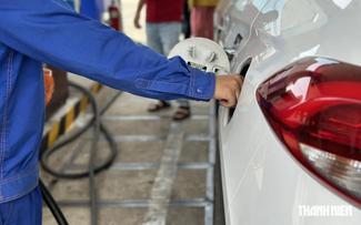 Giá xăng dầu hôm nay 7.8.2026: Thế giới tăng, xăng E10 giảm hơn 1.000 đồng/lít