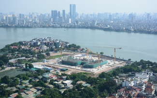 Từ Bắc vào Nam, loạt đại công trường vẫn thi công rầm rập xuyên lễ