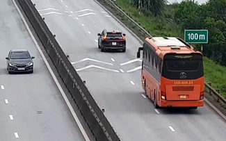 3 biển báo, vạch kẻ giúp giữ khoảng cách trên cao tốc, không phải ai cũng biết