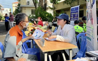 Cần tìm việc làm ngay ở TP.HCM: Lưu ý 3 nhóm ngành đang tuyển dụng nhiều nhất