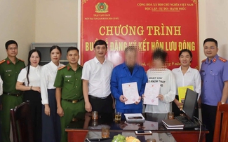 Một bị can được cấp giấy đăng ký kết hôn ngay trong trại tạm giam