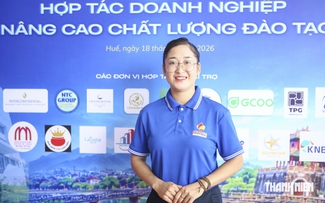 Có 2 bằng đại học, cô gái 31 tuổi vẫn quyết định học lại nghề hướng dẫn viên Có 2 bằng đại học, cô gái 31 tuổi vẫn quyết định học lại nghề hướng dẫn viên