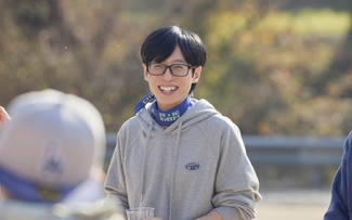 'MC quốc dân' Yoo Jae Suk lần đầu hủy lịch quay sau 35 năm