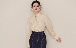 Phối áo và chân váy midi, diện đi làm đi tiệc đều sang xịn