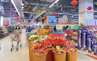 Không khí tết đến muộn