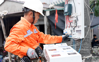 PC Quảng Trị đổi lịch ghi chỉ số công tơ điện về cuối tháng, khách hàng lợi gì?