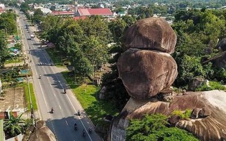 Về xứ Định cùng tôi