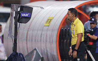 Còi vàng, còi bạc 2023 điều hành VAR vòng 1 mùa giải đặc biệt bóng đá Việt Nam