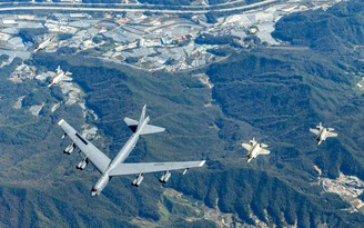 Mỹ, Nhật Bản và Hàn Quốc lần đầu tập trận không quân gần bán đảo Triều Tiên
