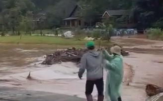 Tìm thấy thi thể 4 du khách Hàn Quốc bị lũ cuốn trôi tại Lâm Đồng Tìm thấy thi thể 4 du khách Hàn Quốc bị lũ cuốn trôi tại Lâm Đồng