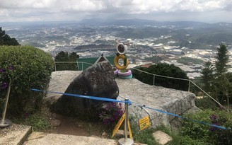 Lâm Đồng: Nữ du khách Hàn Quốc bị té trên đỉnh núi Lang Biang, tử vong