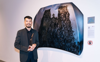 Trịnh Minh Tiến đoạt giải ‘UOB Painting of the Year’ và phần thưởng 500 triệu đồng